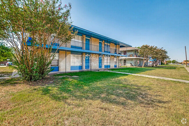 Building Photo - 3024 Tudor Ln Unit 201 Rental