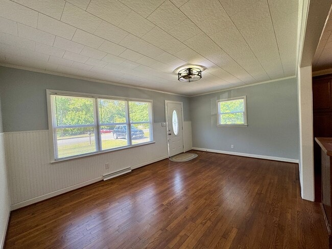 Photo - Move-in Ready!