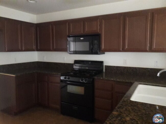 Photo - 642 Brewer Rd