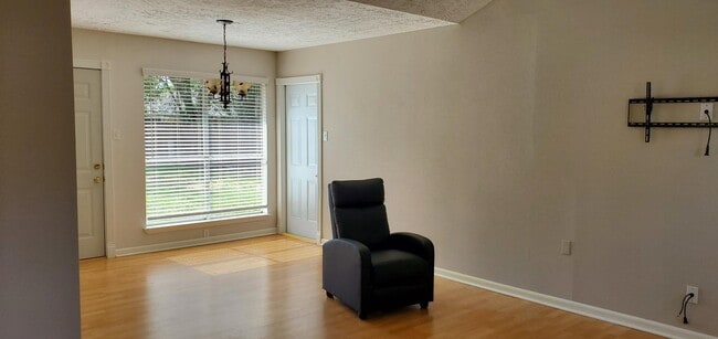 Photo - 2805 Knoxville Dr