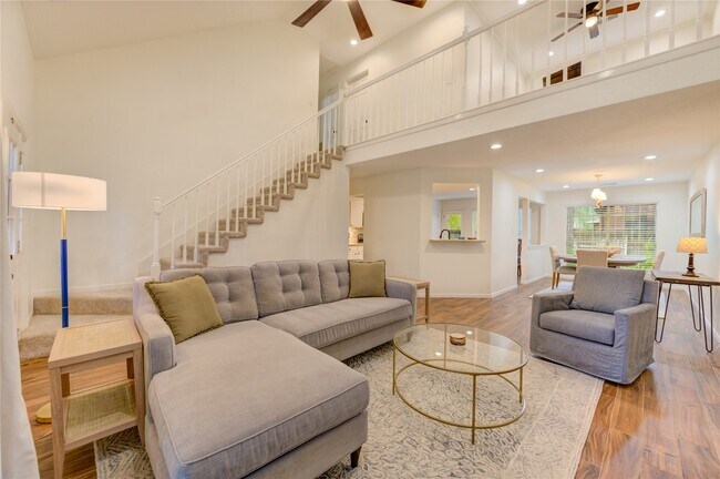 Photo - 56 E Village Knoll Cir