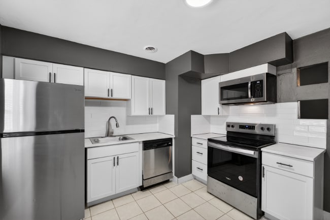 Photo - 10235 Midland Blvd