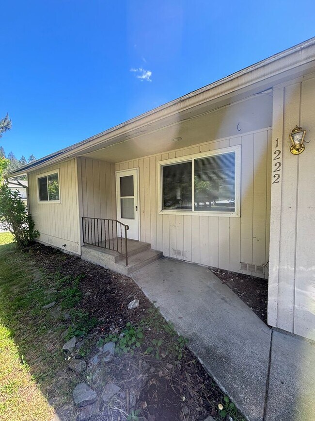 Photo - Syringa Dr Duplex Unit 1222 Syringa Dr