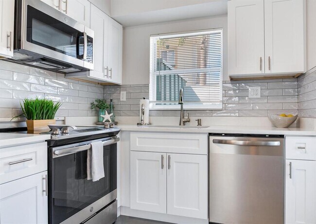 Photo - 508 129th Ave E