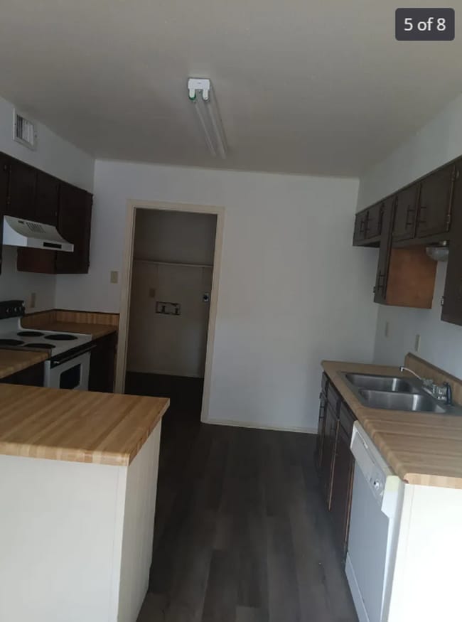Photo - 8565 Glen Meadow Ln