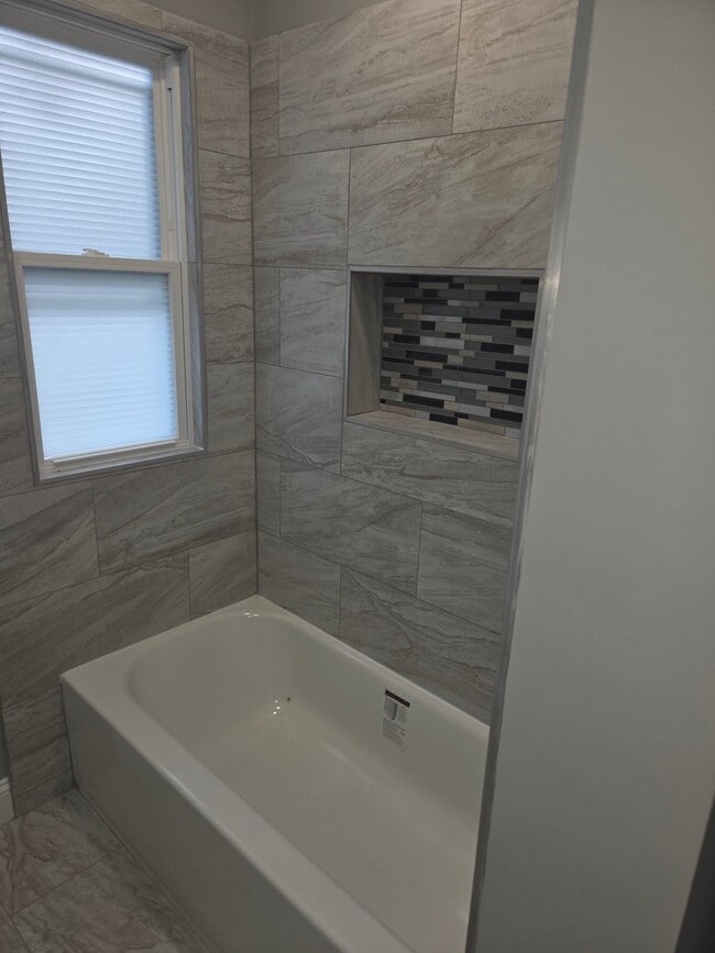 Photo - 2440 Virginia St Unit 1