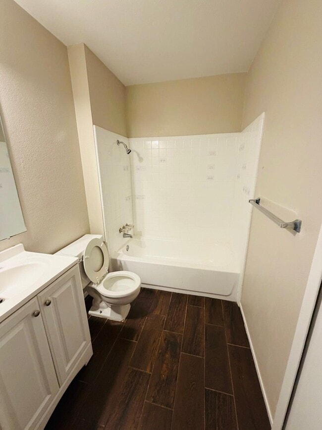 Photo - 3304 Hanover Dr