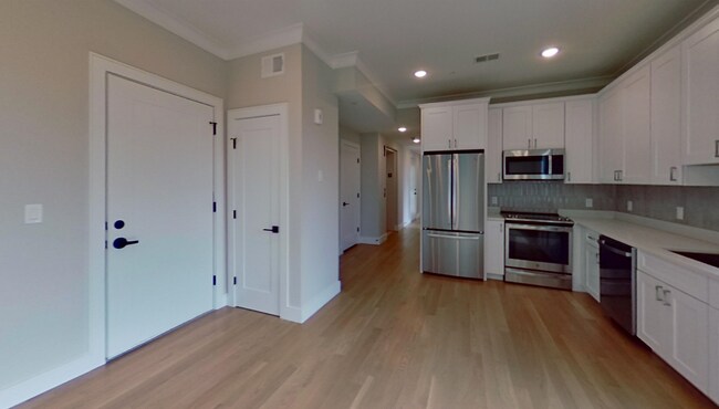 Photo - 108 Warren St Unit 4