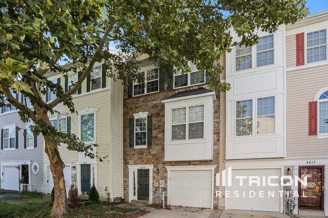 Building Photo - 8015 Apple Valley Dr Rental