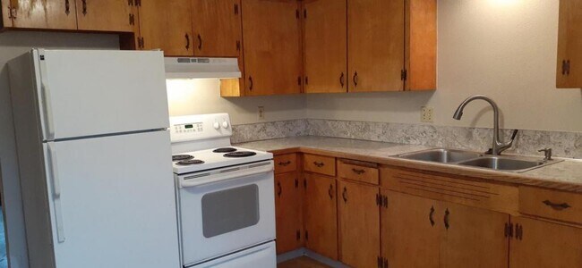 Photo - 274 SE Kingwood Ave