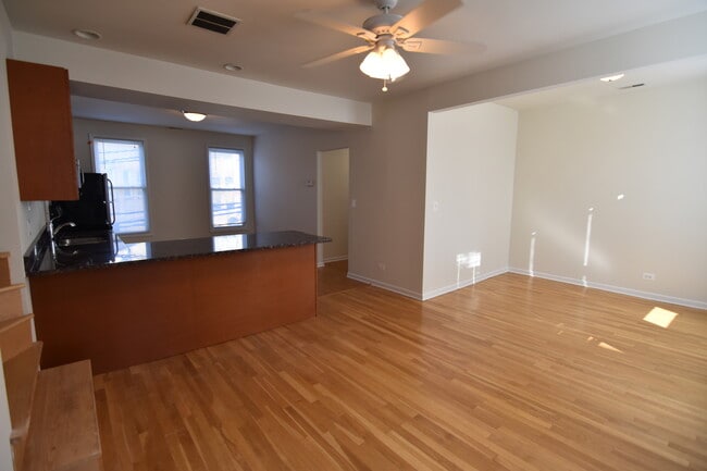 Photo - 3234 N Clark St Unit 2N