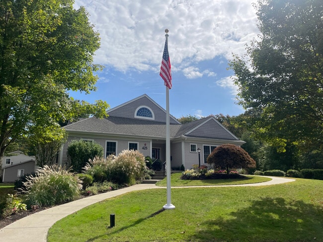 Leasing Center - Creek Side Landings