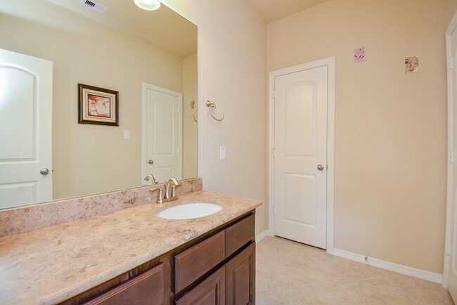Photo - 6302 Kennedy Hills Ct