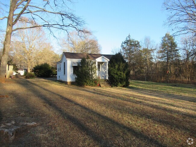 Building Photo - One Bedroom in Lincolnton Rental