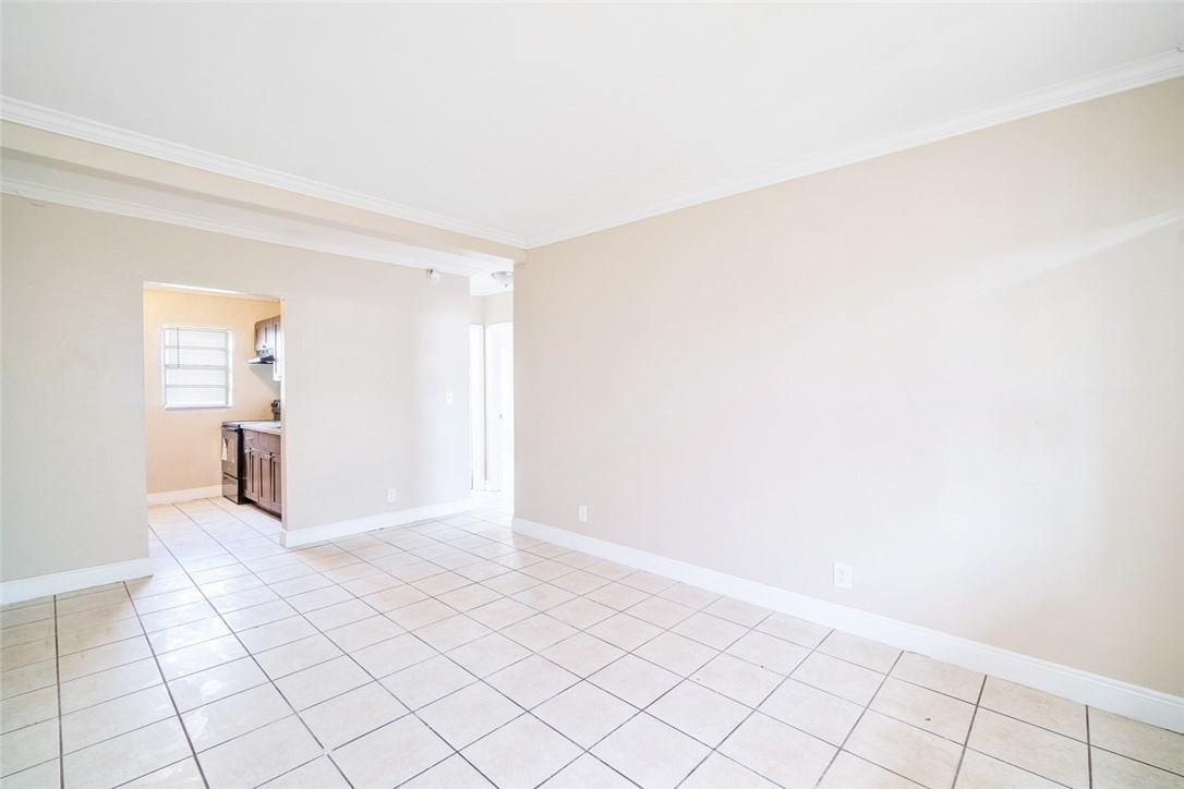 Photo - 700 NW 14th Terrace Unidad 733-1