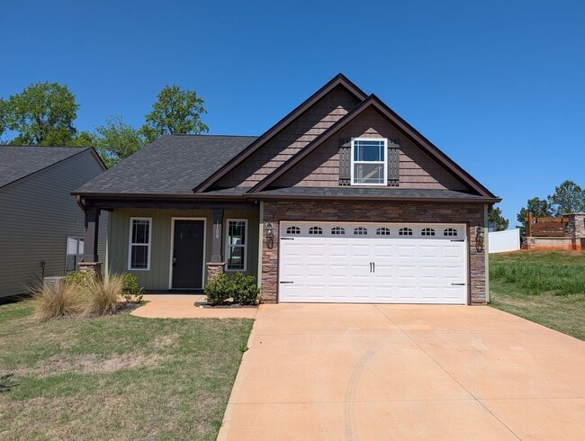 Building Photo - ALMOST NEW HOME IN SPARTANBURG READY FOR A RENTER!