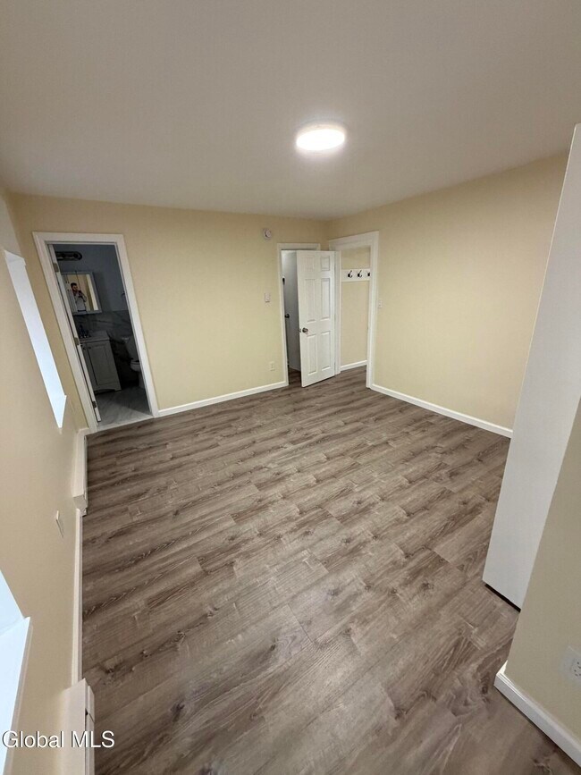 Photo - 58 S Swan St Unit 2