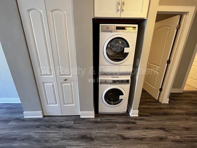 Photo - 1455 W Augusta Blvd Unit 1