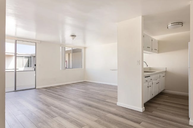 Photo - 1500 Gramercy Apartments