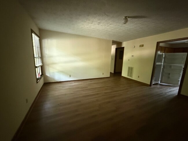 Building Photo - 75 Northridge Ct NE Unit Apt A
