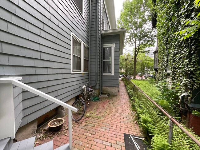 Photo - 49 Irving St Unit 3