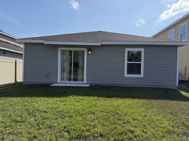 2015 Myrtle Pine St