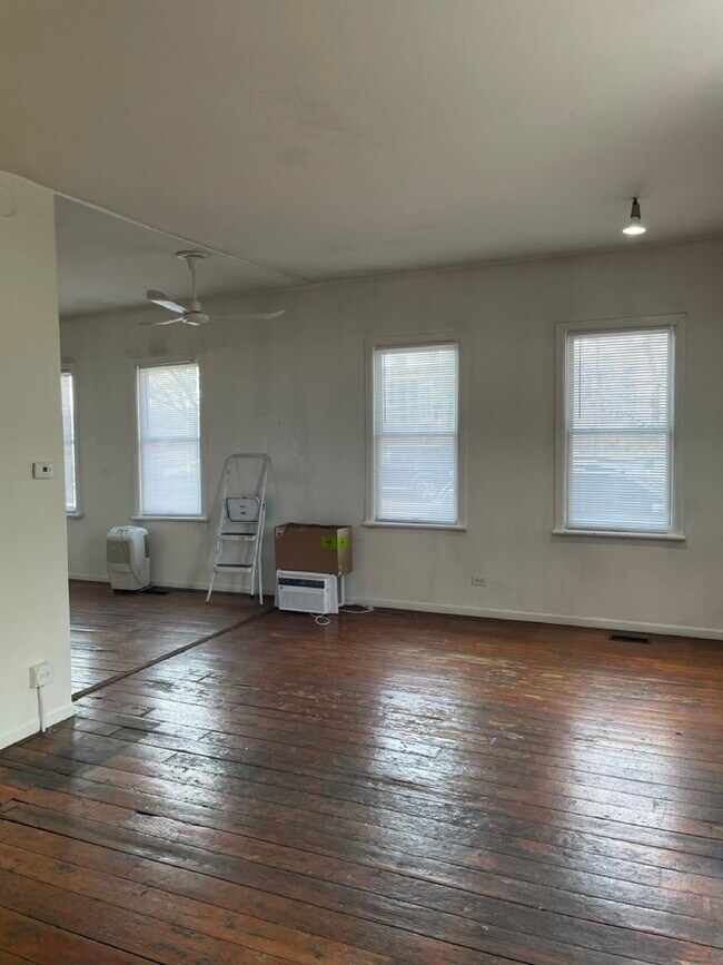 Photo - 1801 S Peoria St Unit 1R