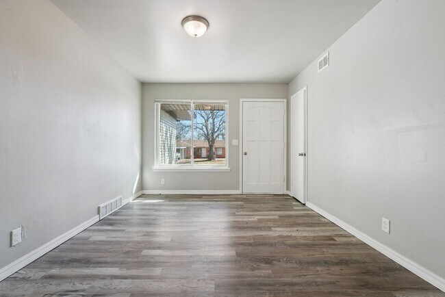 713 NE 79th Pl