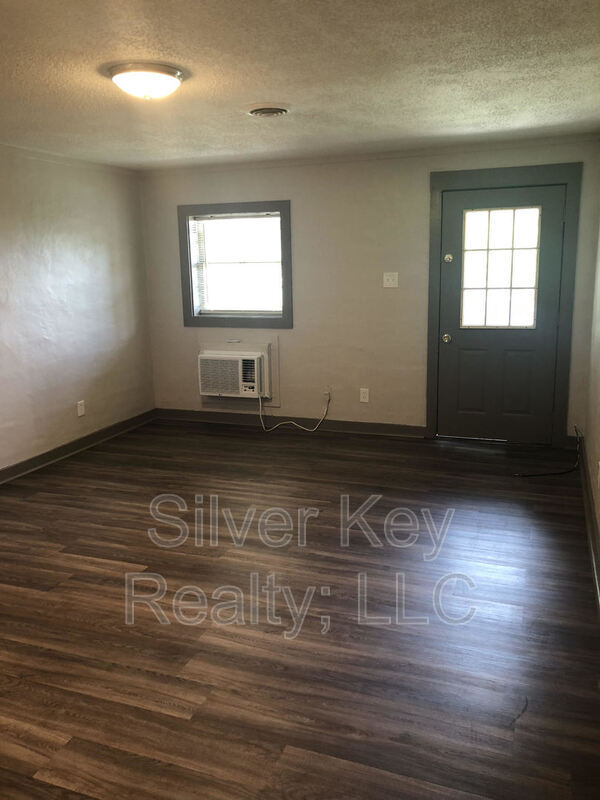 Photo - 1426-1432 Niles Ferry Rd Unit 8