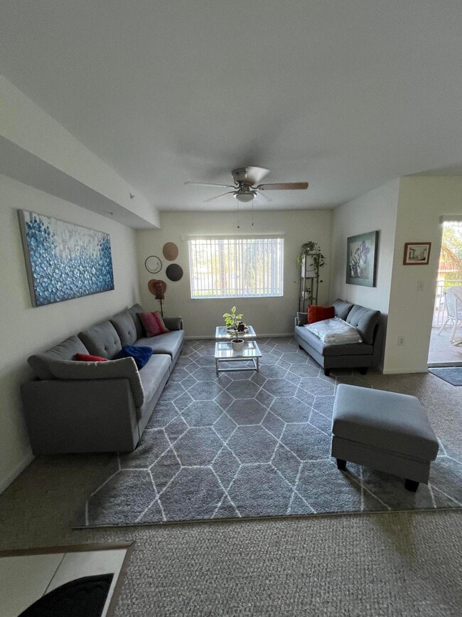 Photo - 131 SW Palm Dr Unit 203