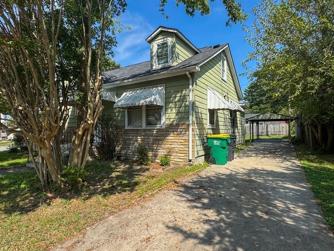 Photo - 511 N 6th Ave