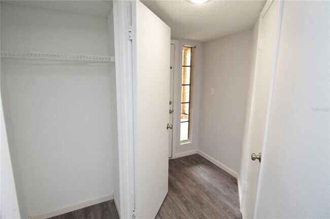 Photo - 8641 Fancy Finch Dr Unidad 103