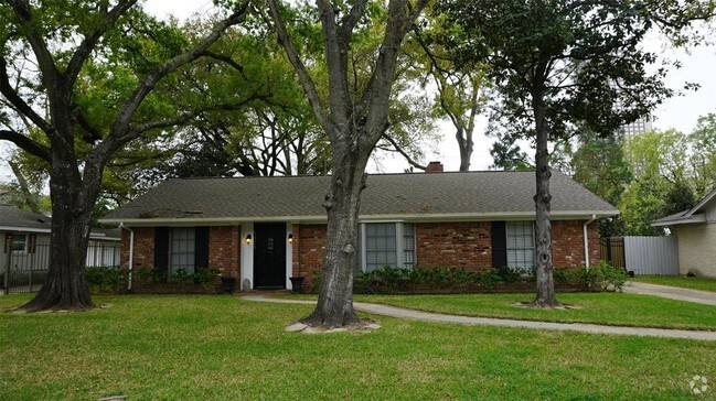 Building Photo - 1826 Chimney Rock Rd Rental