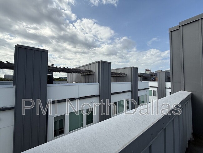 Photo - 1771 Mccoy St