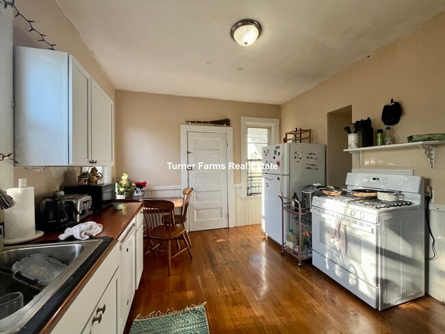 Photo - 803 Parker St Unit 3