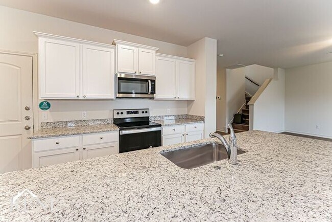 336 Sunnymeade Ln