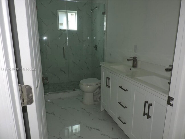 Photo - 849 NW 12th St