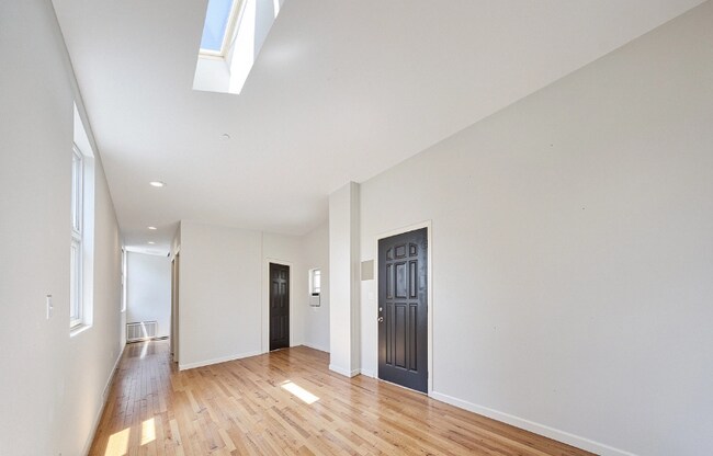 Photo - 4106 S Lake Park Ave Unit 2