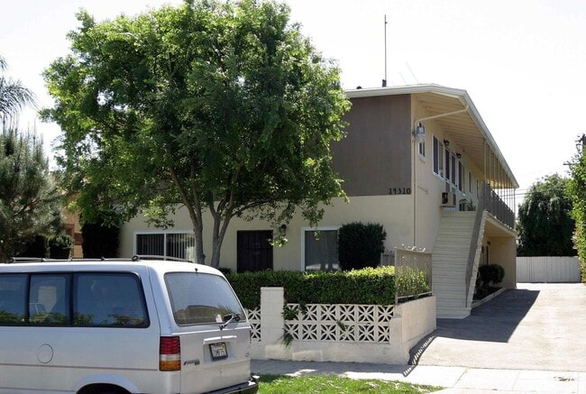 Building Photo - 14310 Tiara St Unit 4