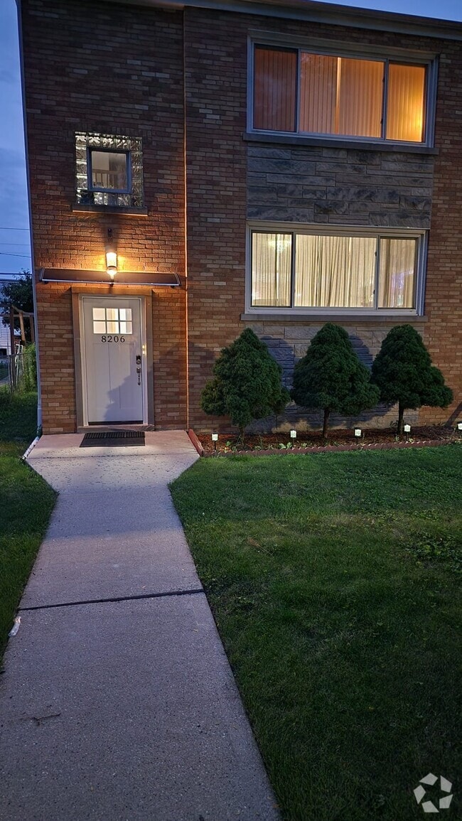 Building Photo - 8206 Kilpatrick Ave Unit G1 Rental
