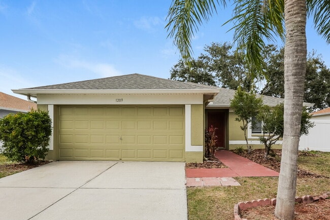 Building Photo - 1209 Alpine Lake Dr