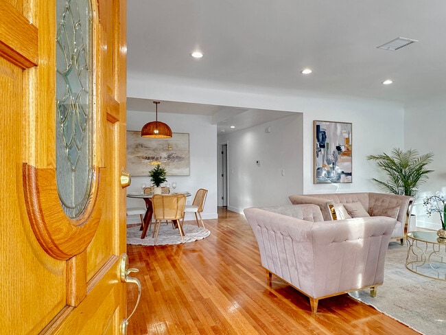 Photo - 4523 Saturn St Unidad 4523 Saturn Street