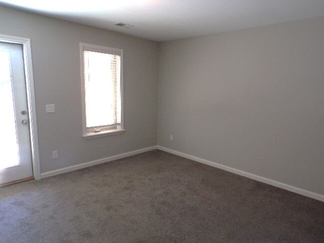 Photo - 4 Bedroom Townhome Located In Allenwood