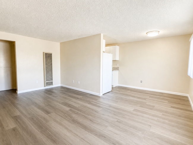 Photo - Mountain Vista Apartments