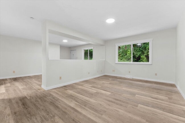 Photo - 1102 Apache Dr