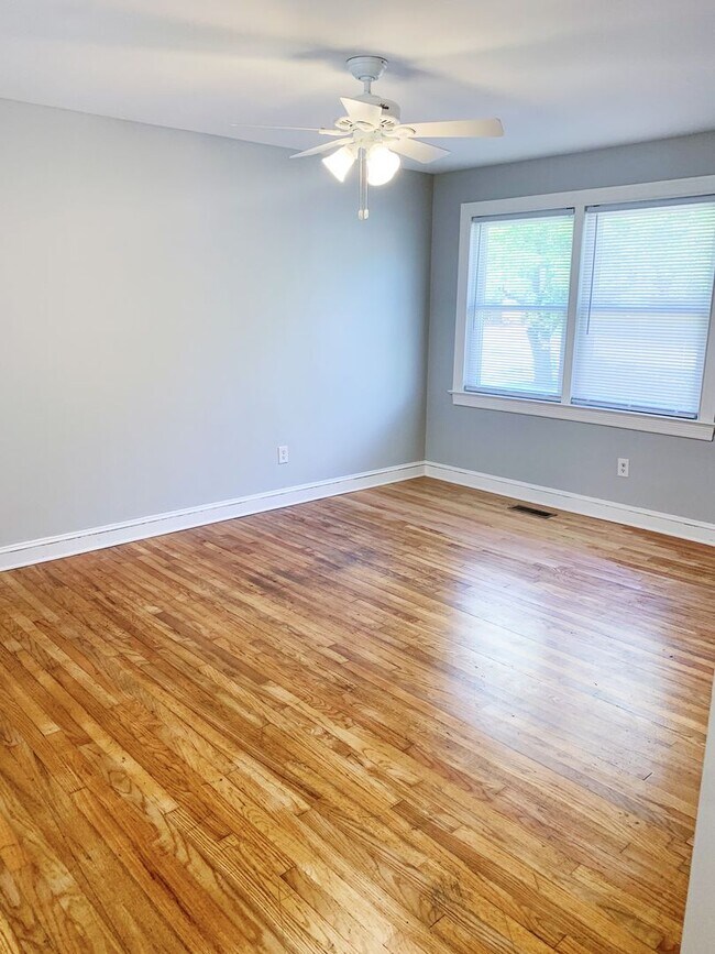 Photo - 201 S Elm St Unit A