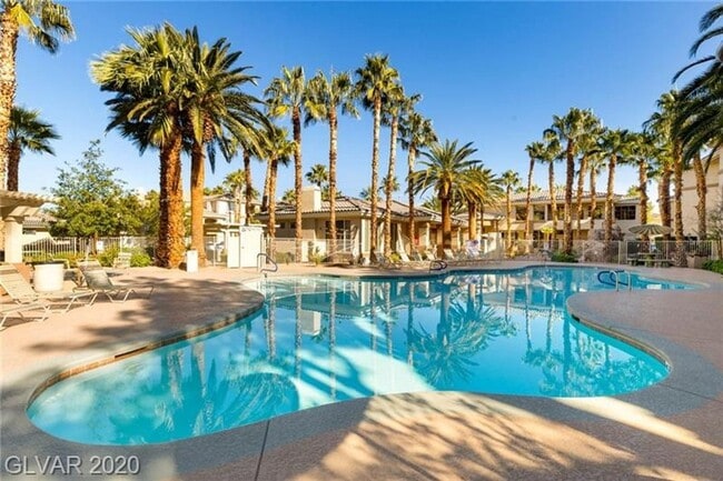 MOVE IN READY! 3 BEDROOM- GUARD GATED COMM... - MOVE IN READY! 3 BEDROOM- GUARD GATED COMM... Unidad 305 Rental