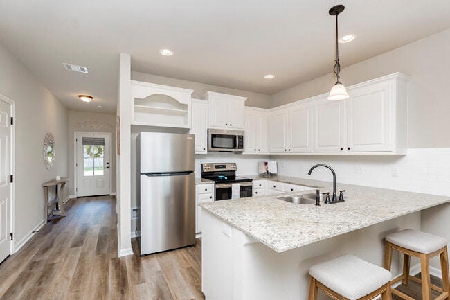 Photo - 2800 S Roth Ave