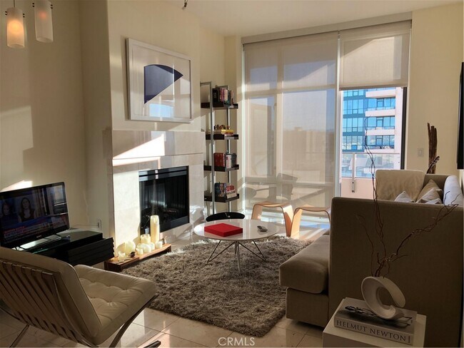 Photo - 550 Front St