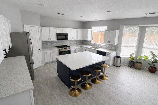 Photo - 18315 Water Mill Dr